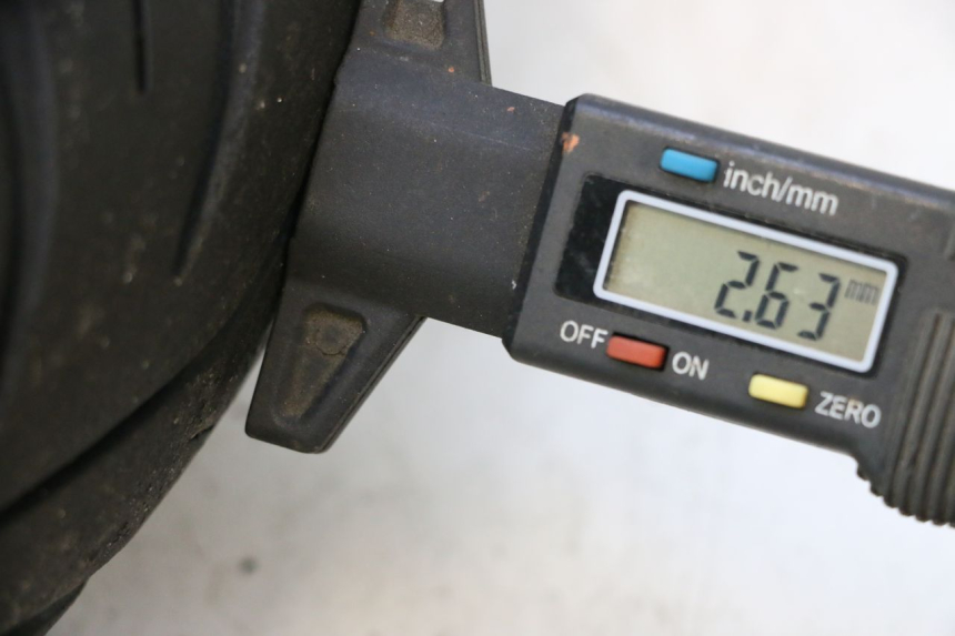 photo de VOORVELG EN BAND PEUGEOT KISBEE 4T 50 (2010 - 2017) - Detail van het onderdeel