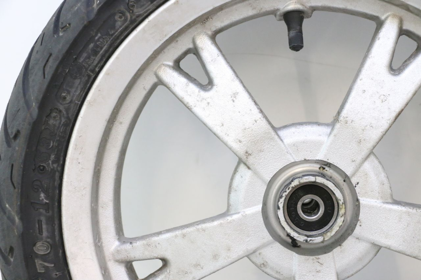 photo de VOORVELG EN BAND PEUGEOT KISBEE 4T 50 (2010 - 2017) - Kenmerkende details