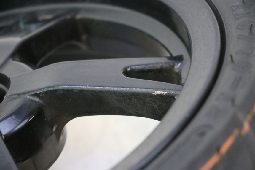photo de VOORVELG EN BAND PEUGEOT KISBEE 4T 50 (2023 - 2026) - Bevestigingspunten
