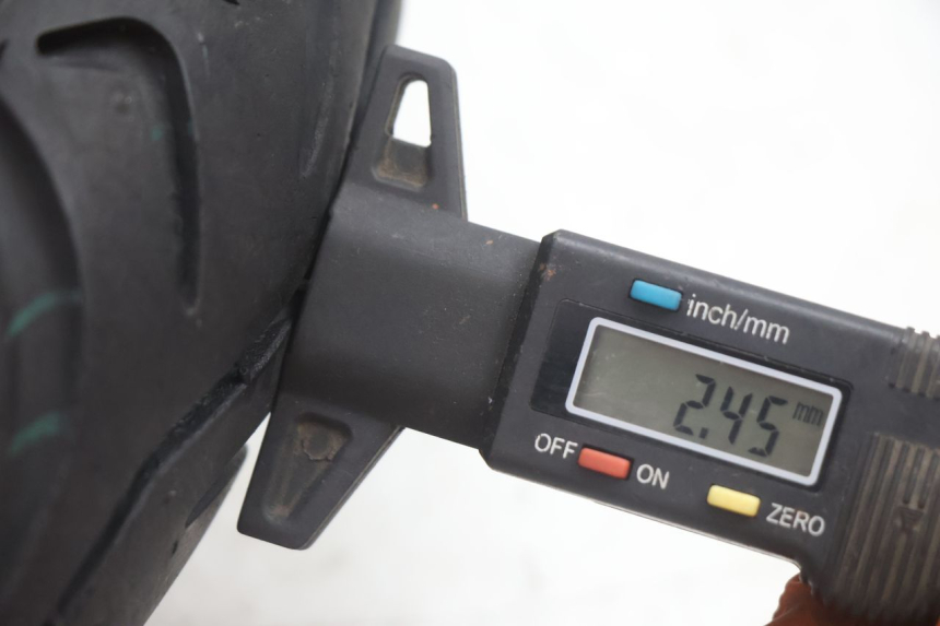 photo de VOORVELG EN BAND JM MOTORS OLDIES 4T 50 (2020 - 2026) - Visuele inspectie