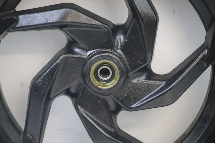 photo de VOORVELG EN BAND SYM ORBIT III 3 4T 50 (2021 - 2025) - Technische close-up