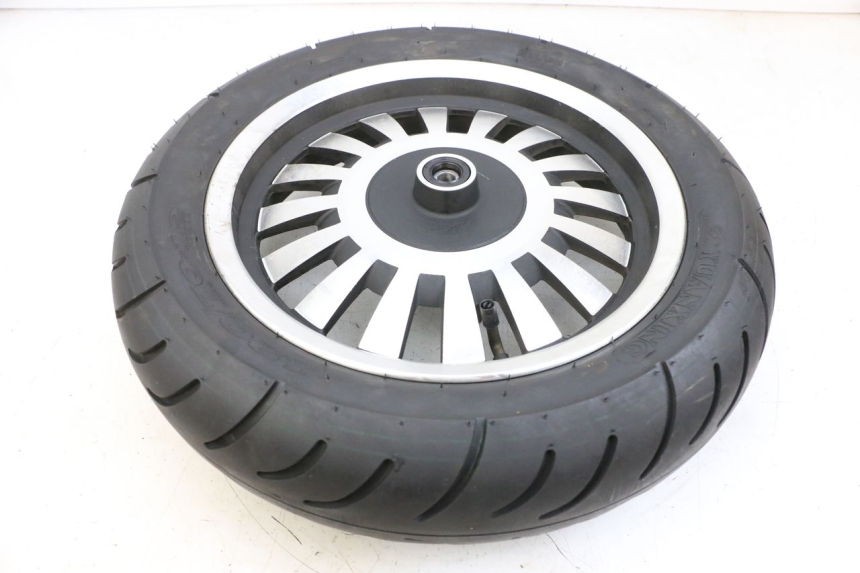 photo de VOORVELG EN BAND EFUN PUSA 1 - Zoom op gebruiksstaat