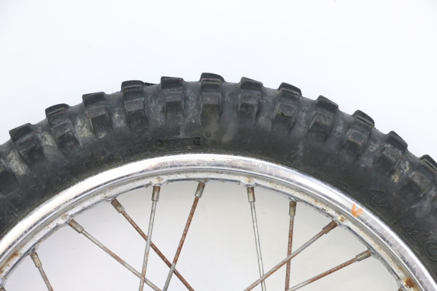 photo de VOORVELG EN BAND YAMAHA PW 80 (1983 - 2014) - Zoom op componenten