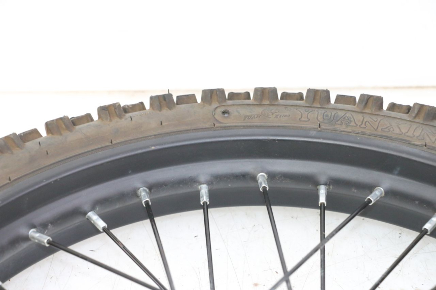 photo de VOORVELG EN BAND APOLLO RFZ 125 - Technische close-up