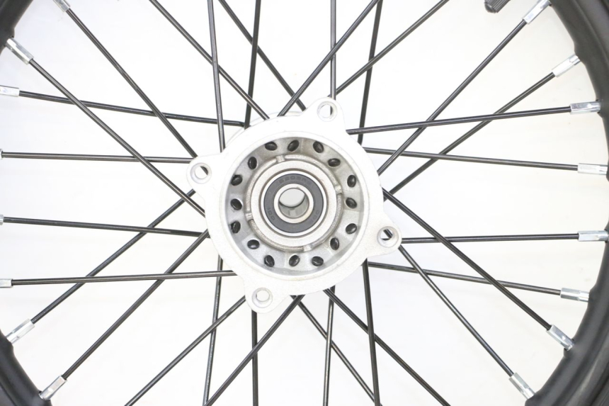 photo de VOORVELG EN BAND APOLLO RFZ 125 - Productaanzicht