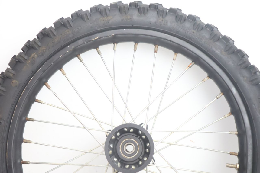 photo de VOORVELG EN BAND APOLLO RFZ 125 - Detail van het onderdeel