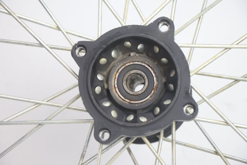 photo de VOORVELG EN BAND APOLLO RFZ 125 - Productaanzicht