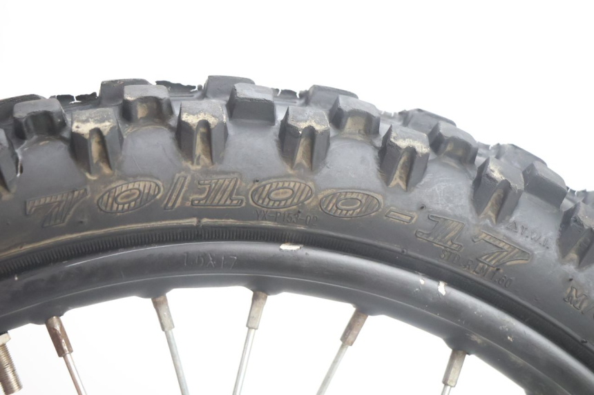 photo de VOORVELG EN BAND APOLLO RFZ 125 - Focus op structuur