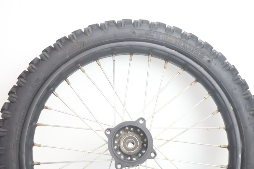 photo de VOORVELG EN BAND APOLLO RFZ 125 - Gecontroleerd onderdeel