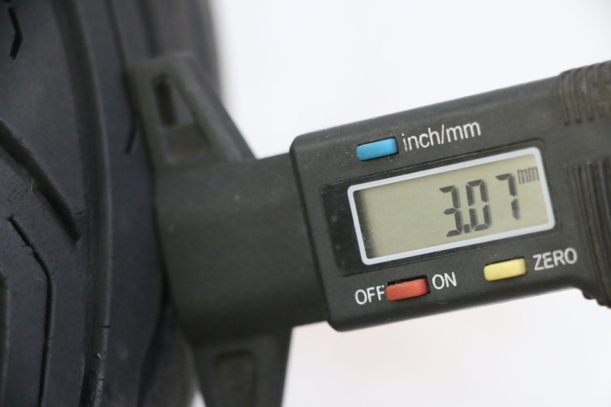 photo de VOORVELG EN BAND PEUGEOT SATELIS 125 (2013 - 2018) - Detail van het onderdeel