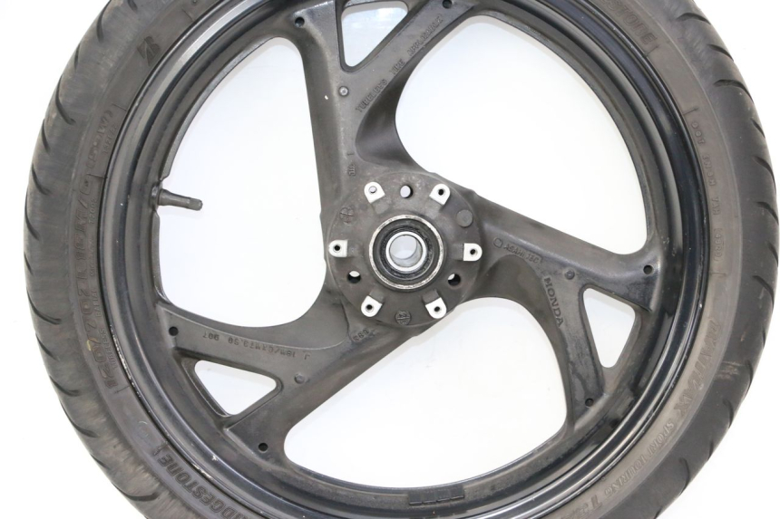 photo de VOORVELG EN BAND HONDA ST PAN EUROPEAN 1300 (2002 - 2013) - Kenmerkende details