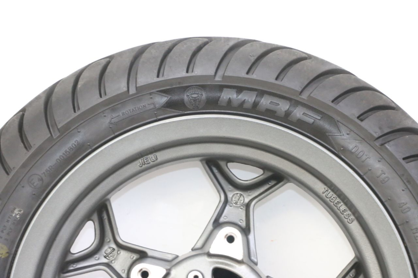 photo de VOORVELG EN BAND APRILIA SXR 50 (2021 - 2023) - Kenmerkende details