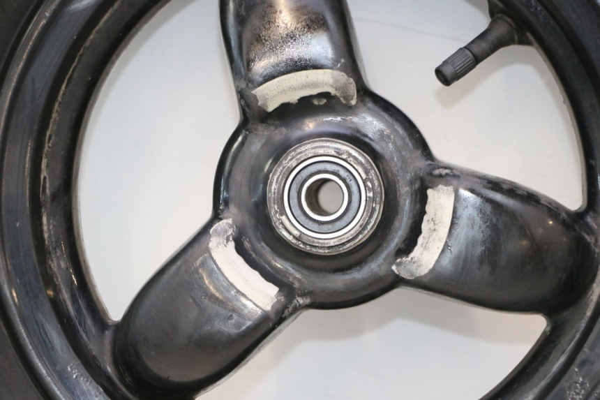 photo de VOORVELG EN BAND PEUGEOT TKR TREKKER FURIOUS 50 (2005 - 2014) - Focus op structuur