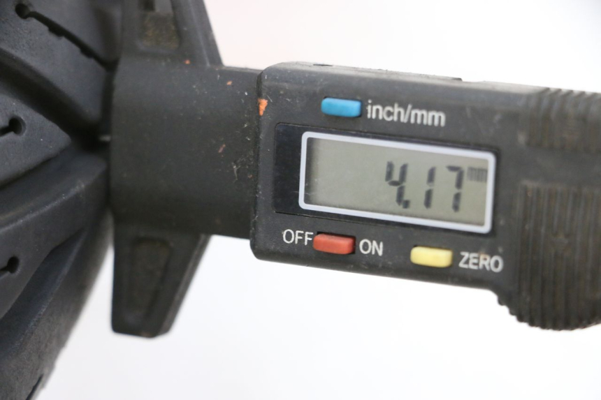 photo de VOORVELG EN BAND PEUGEOT TWEET PRO EFI 4T 50 (2021 - 2022) - Zoom op gebruiksstaat