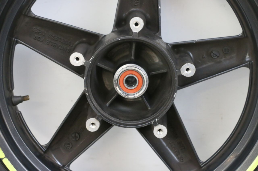 photo de VOORVELG EN BAND YAMAHA XMAX X-MAX 125 (2006 - 2009) - Zoom op componenten