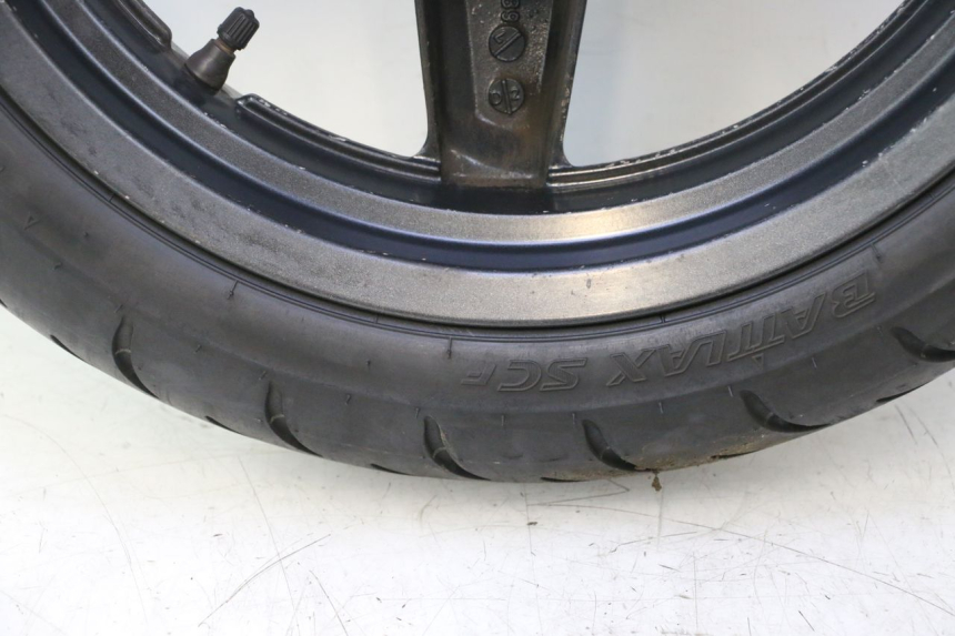 photo de VOORVELG EN BAND YAMAHA XMAX X-MAX 125 (2006 - 2009) - Kenmerkende details