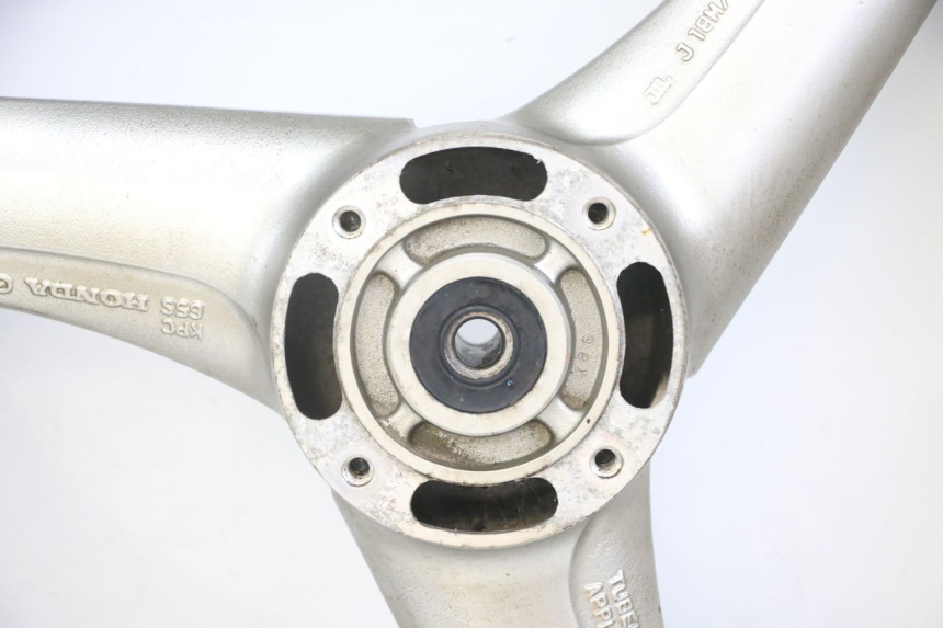 photo de VOORVELG EN BAND HONDA XLV VARADERO 125 (2000 - 2006) - Focus op structuur