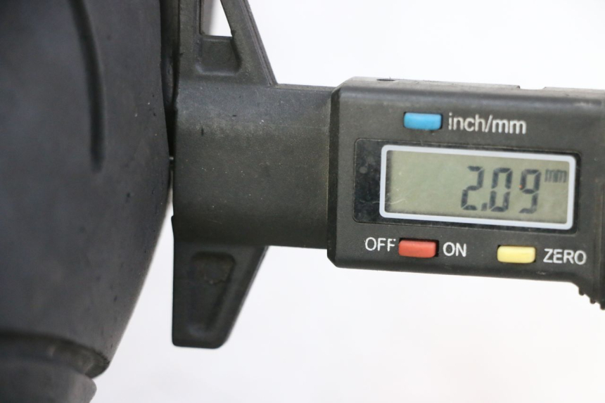 photo de VOORVELG EN BAND YAMAHA FZS FAZER 600 (2001 - 2003) - Detail van het onderdeel