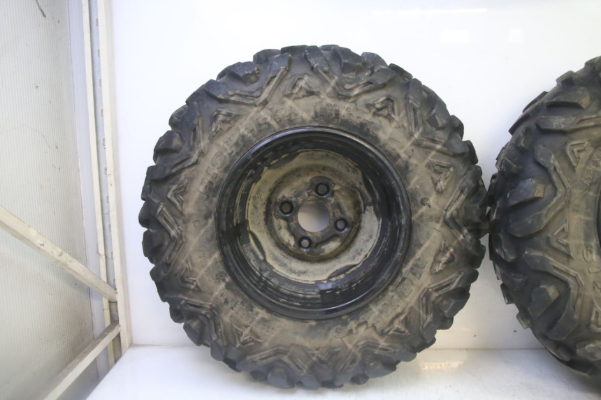 photo de VOORVELG EN BAND YAMAHA YFM GRIZZLY 550 (2008 - 2015) - Zoom op componenten