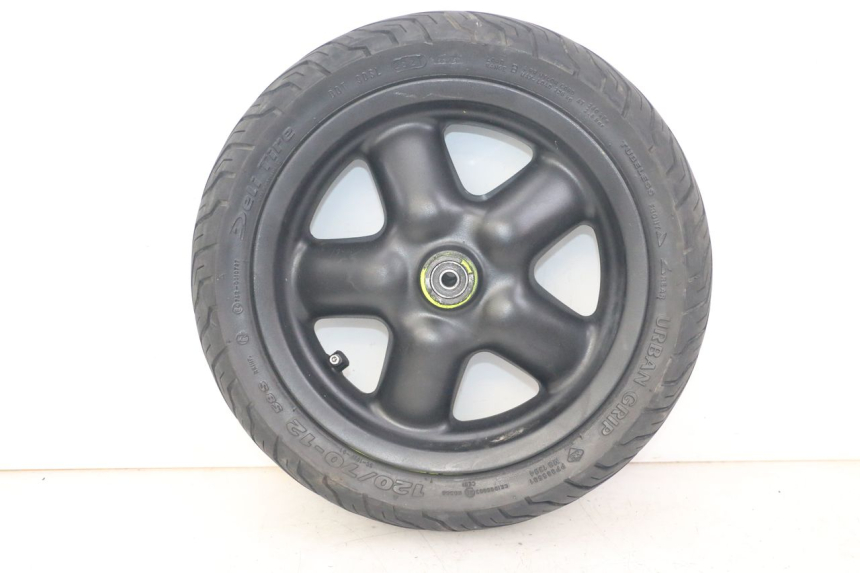 photo de VOORVELG EN BAND YAMAHA YP MAJESTY 125 (2002 - 2006) - Hoofdaanzicht