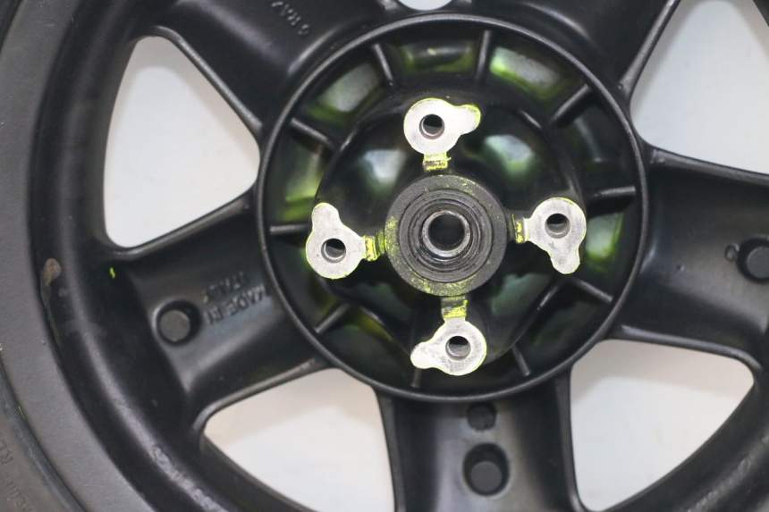 photo de VOORVELG EN BAND YAMAHA YP MAJESTY 125 (2002 - 2006) - Kenmerkende details