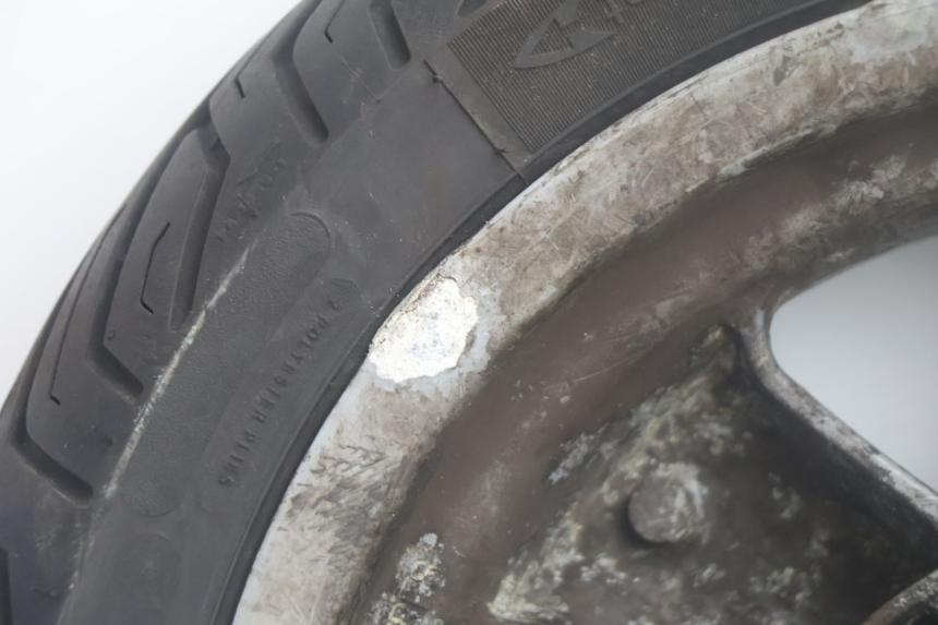 photo de VOORVELG EN BAND YAMAHA YP MAJESTY 125 (2002 - 2006) - Kenmerkende details