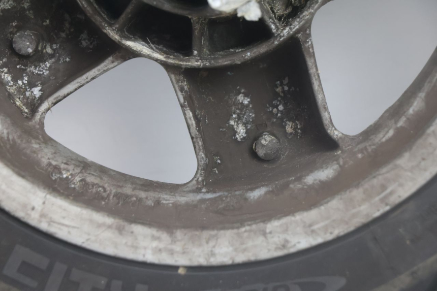 photo de VOORVELG EN BAND YAMAHA YP MAJESTY 125 (2002 - 2006) - Detailaanzicht