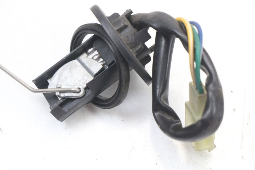 photo de BRANDSTOFNIVEAUMETER TANK KYMCO AGILITY CARRY 50 (2011 - 2020) - Andere kijkhoek