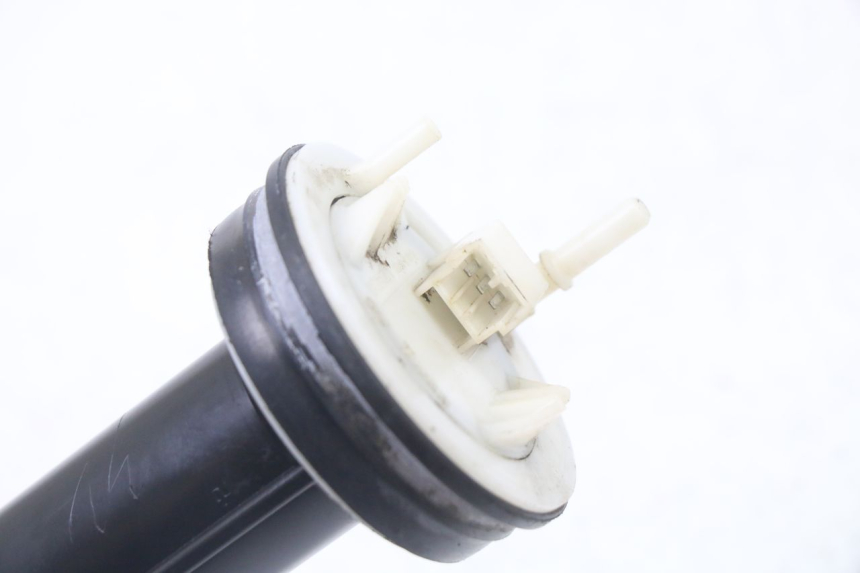 photo de BRANDSTOFNIVEAUMETER TANK APRILIA ATLANTIC 125 (2003 - 2009) - Detail van het onderdeel