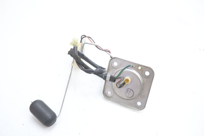 photo de BRANDSTOFTANKMETER HONDA CB F HORNET 600 (2005 - 2006) - Zoom op gebruiksstaat