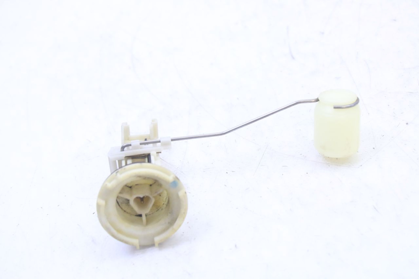 photo de BRANDSTOFNIVEAUMETER TANK PEUGEOT ELYSTAR 50 (2002 - 2014) - Andere kijkhoek