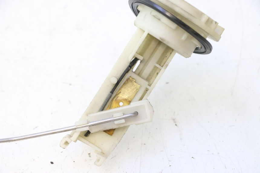photo de BRANDSTOFNIVEAUMETER TANK PEUGEOT ELYSTAR 50 (2002 - 2014) - Detail van het onderdeel