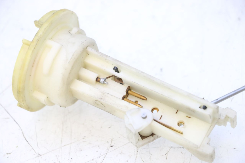 photo de BRANDSTOFNIVEAUMETER TANK PEUGEOT ELYSTAR 50 (2002 - 2014) - Zoom op gebruiksstaat