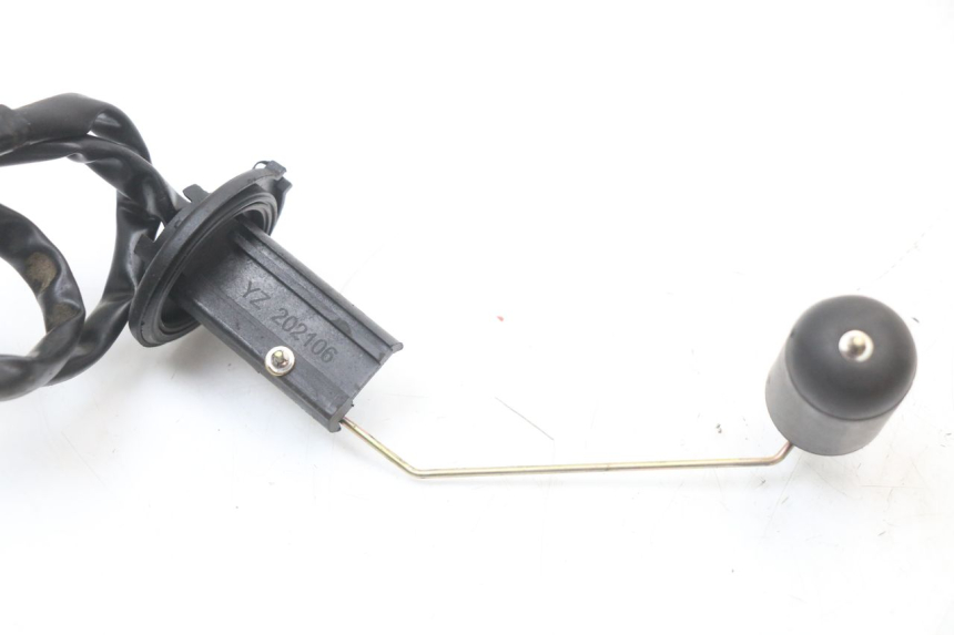 photo de BRANDSTOFNIVEAUMETER TANK JM MOTORS EVOLIS 4T 50 (2018 - 2022) - Zoom op gebruiksstaat