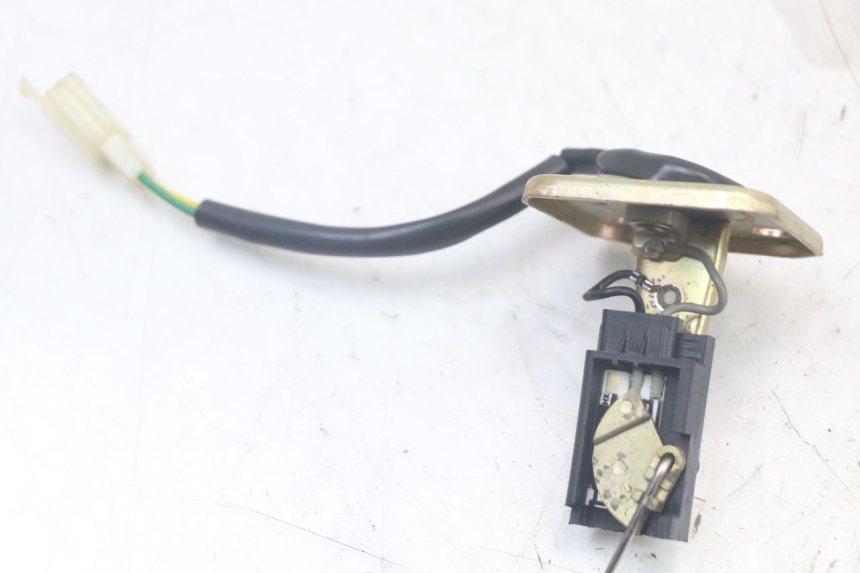 photo de BRANDSTOFNIVEAUMETER TANK SYM FIDDLE 3 III 125 (2014 - 2020) - Andere kijkhoek