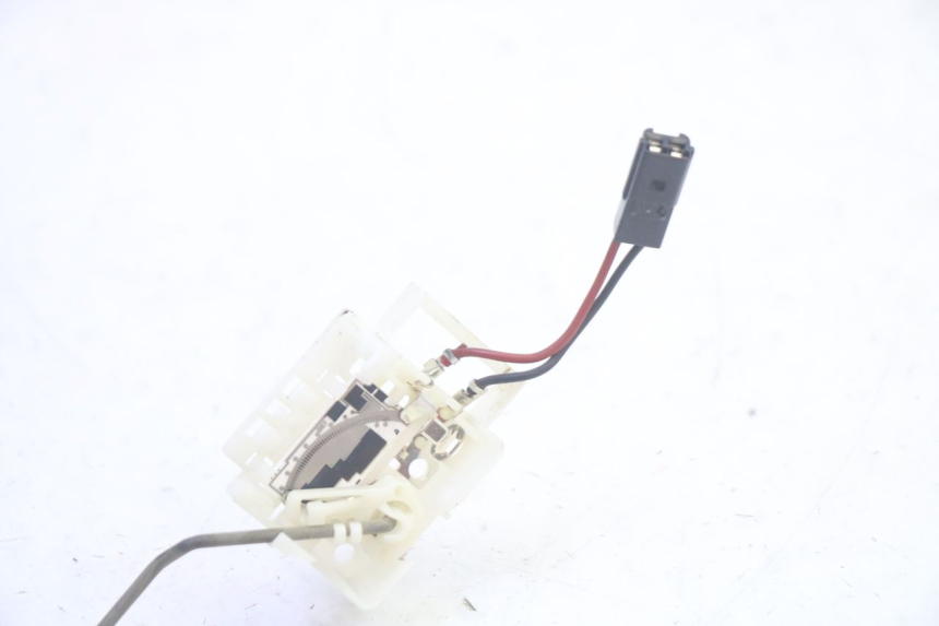 photo de BRANDSTOFNIVEAUMETER TANK YAMAHA FJR ABS 1300 (2006 - 2012) - Detail van het onderdeel