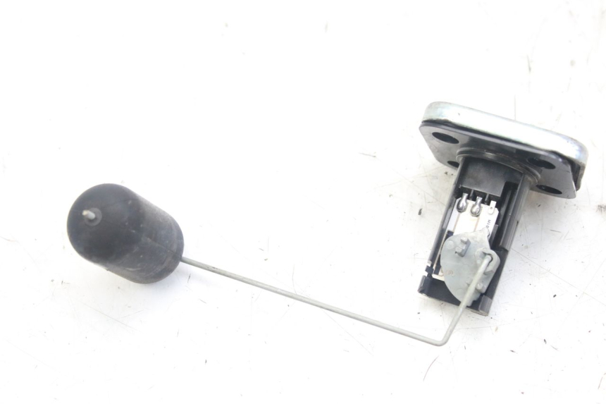 photo de BRANDSTOFNIVEAUMETER TANK PIAGGIO FLY 4T 50 (2013 - 2017) - Zoom op gebruiksstaat