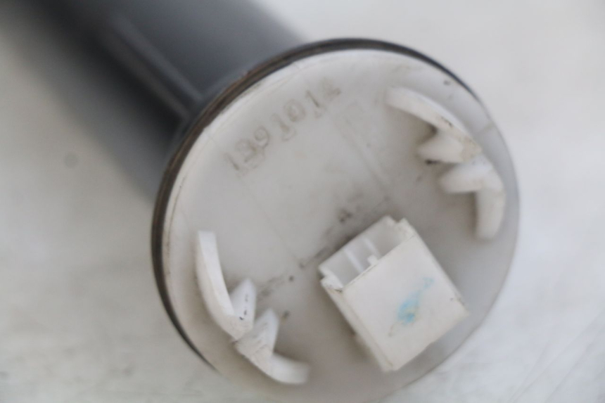 photo de BRANDSTOFNIVEAUMETER TANK GILERA GP 800 (2007 - 2013) - Detail van het onderdeel