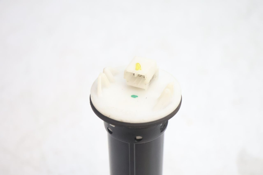 photo de BRANDSTOFNIVEAUMETER TANK GILERA GP 800 (2007 - 2013) - Zoom op gebruiksstaat