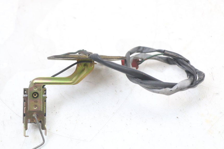 photo de BRANDSTOFNIVEAUMETER TANK HONDA CBR F 1000 (1993 - 1996) - Zoom op gebruiksstaat