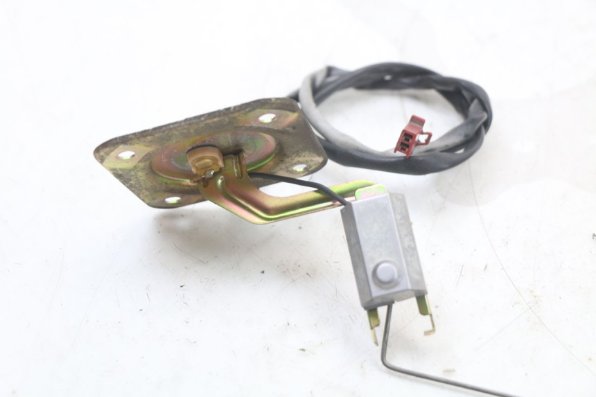 photo de BRANDSTOFNIVEAUMETER TANK HONDA CBR F 1000 (1993 - 1996) - Technische close-up