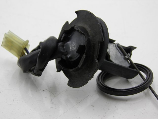 photo de BRANDSTOFNIVEAUMETER TANK HONDA SH 125 (2001 - 2003) - Detail van het onderdeel