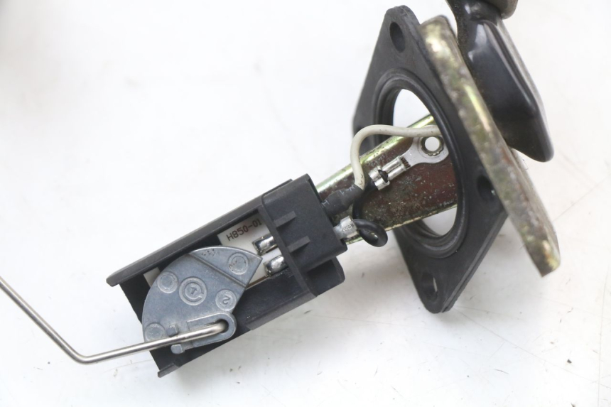 photo de BRANDSTOFNIVEAUMETER TANK SYM JOYRIDE EVO 125 (2009 - 2016) - Detail van het onderdeel