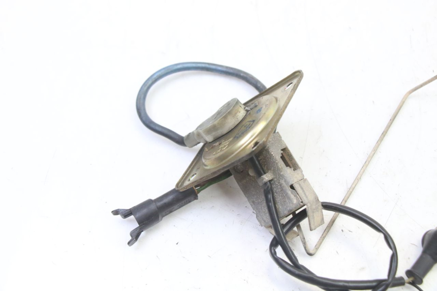 photo de BRANDSTOFNIVEAUMETER TANK BMW K 75 RT 750 (1989 - 1997) - Detail van het onderdeel