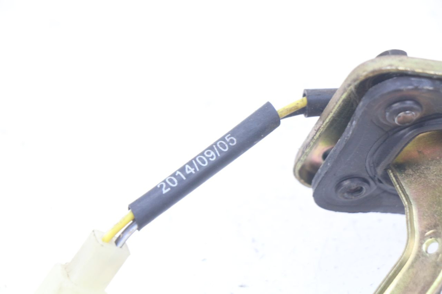 photo de BRANDSTOFNIVEAUMETER TANK PEUGEOT KISBEE 2T 50 (2010 - 2017) - Detail van het onderdeel