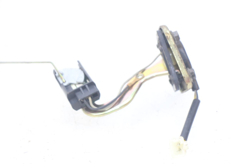 photo de BRANDSTOFNIVEAUMETER TANK PEUGEOT KISBEE 2T 50 (2010 - 2017) - Zoom op gebruiksstaat