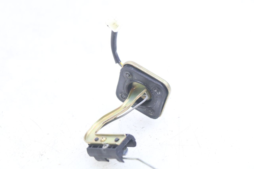photo de BRANDSTOFNIVEAUMETER TANK PEUGEOT KISBEE 2T 50 (2010 - 2017) - Detail van het onderdeel