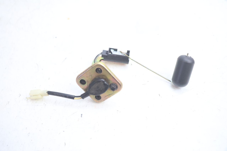 photo de BRANDSTOFNIVEAUMETER TANK PEUGEOT KISBEE 4T 50 (2018 - 2022) - Zoom op gebruiksstaat