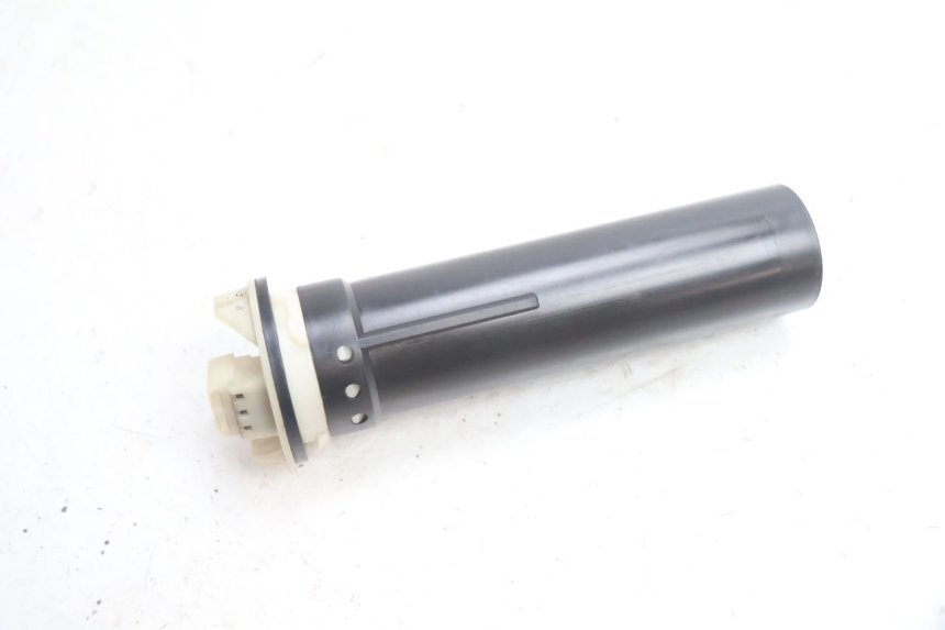 photo de BRANDSTOFNIVEAUMETER TANK PIAGGIO LIBERTY 125 (1998 - 2008) - Andere kijkhoek