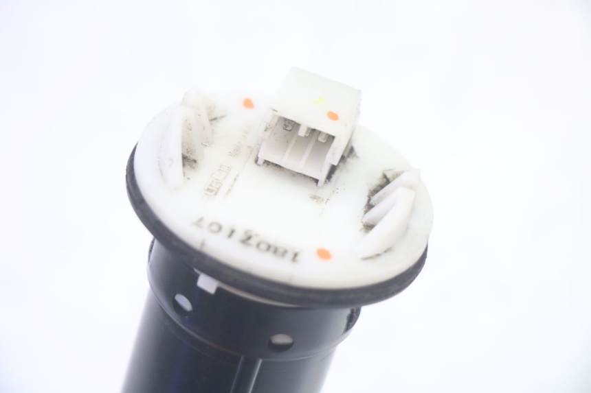 photo de BRANDSTOFNIVEAUMETER TANK PIAGGIO MP3 LT 400 (2007 - 2012) - Zoom op gebruiksstaat